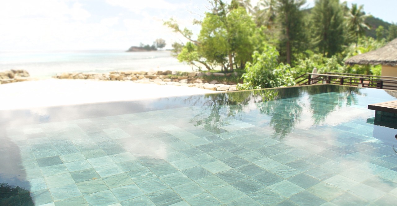 Swimming pool at Seychelles - استخر های شنا