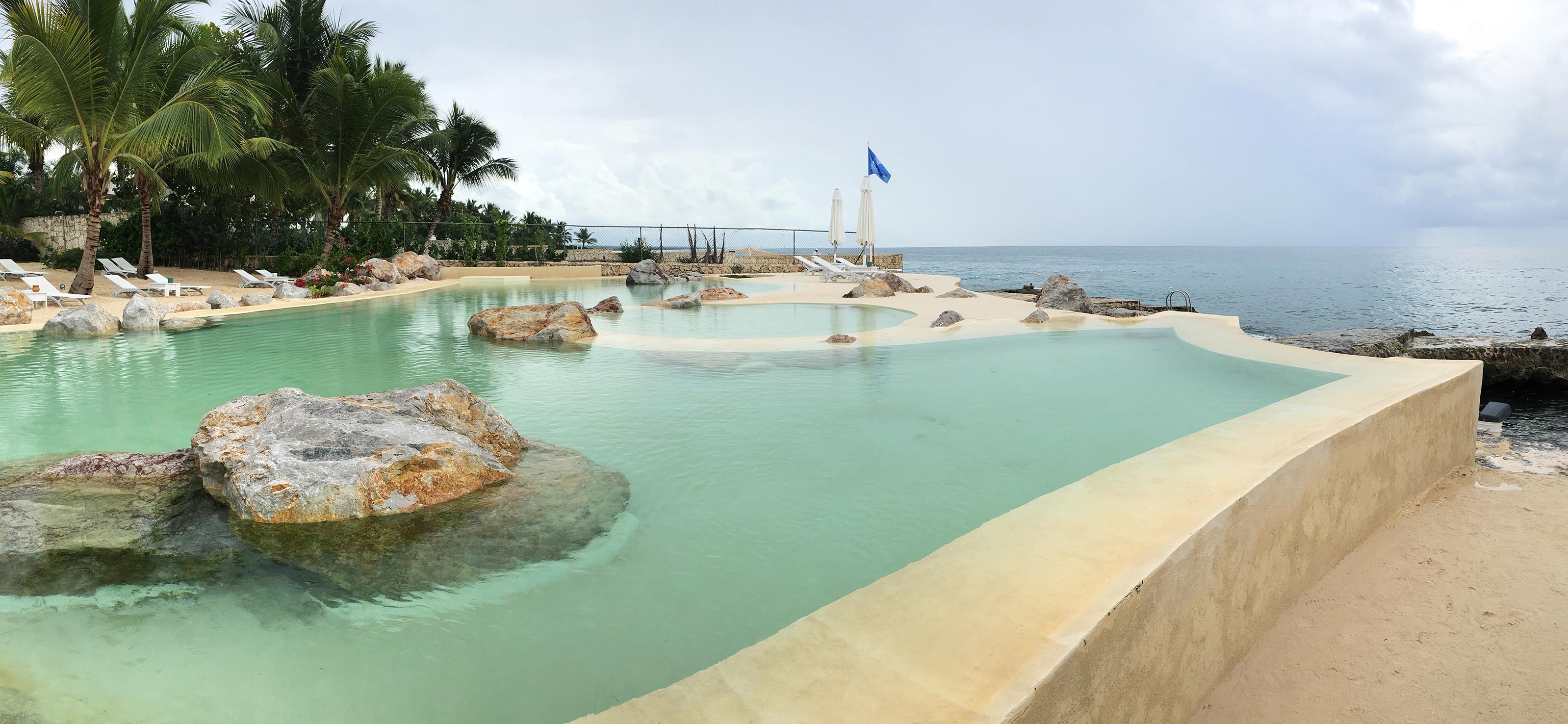 The gorgeous oceanic pool of Santo Domingo - استخر های شنا