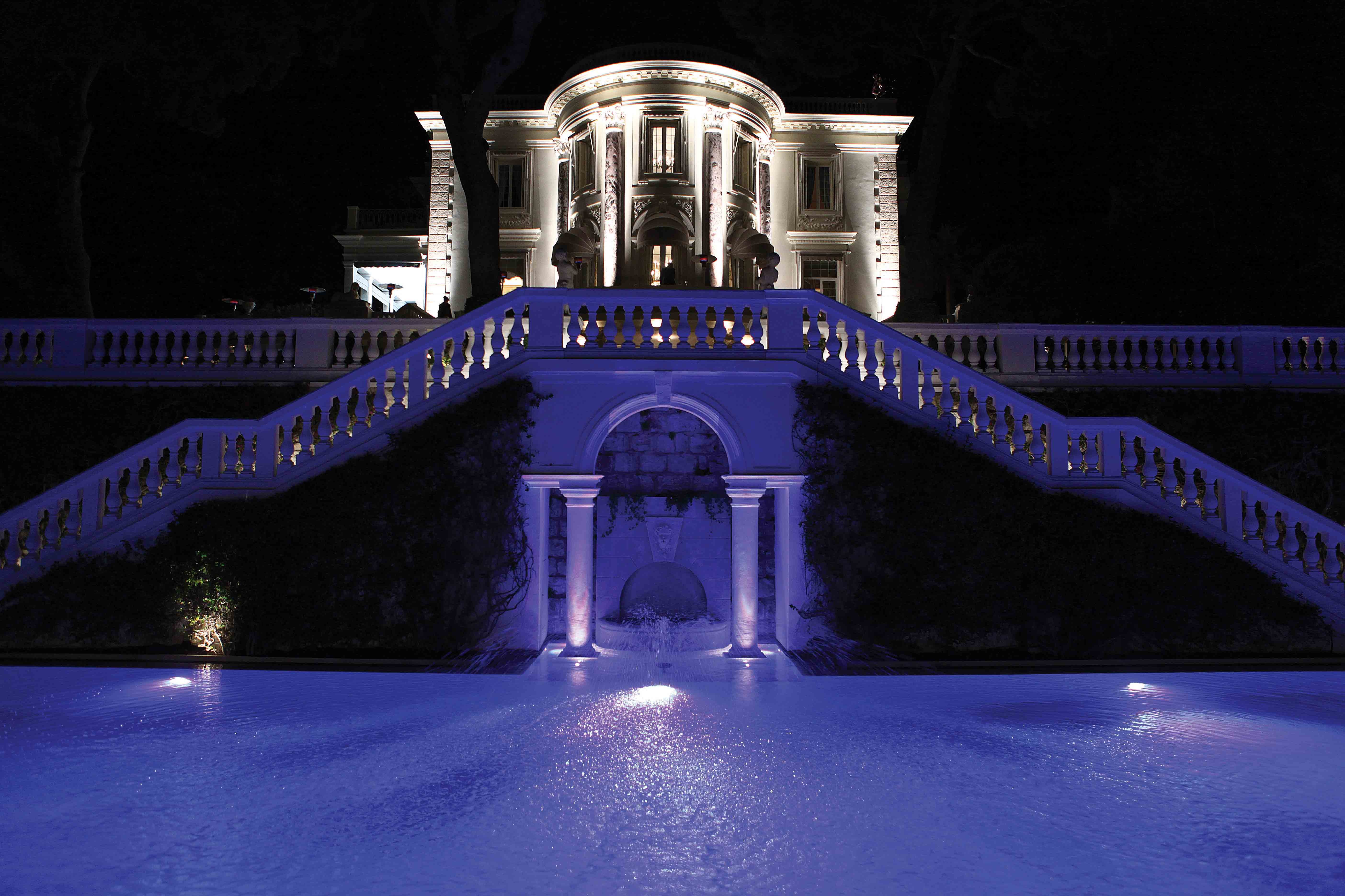 The swimming pool for Villa Trianon - استخر های شنا